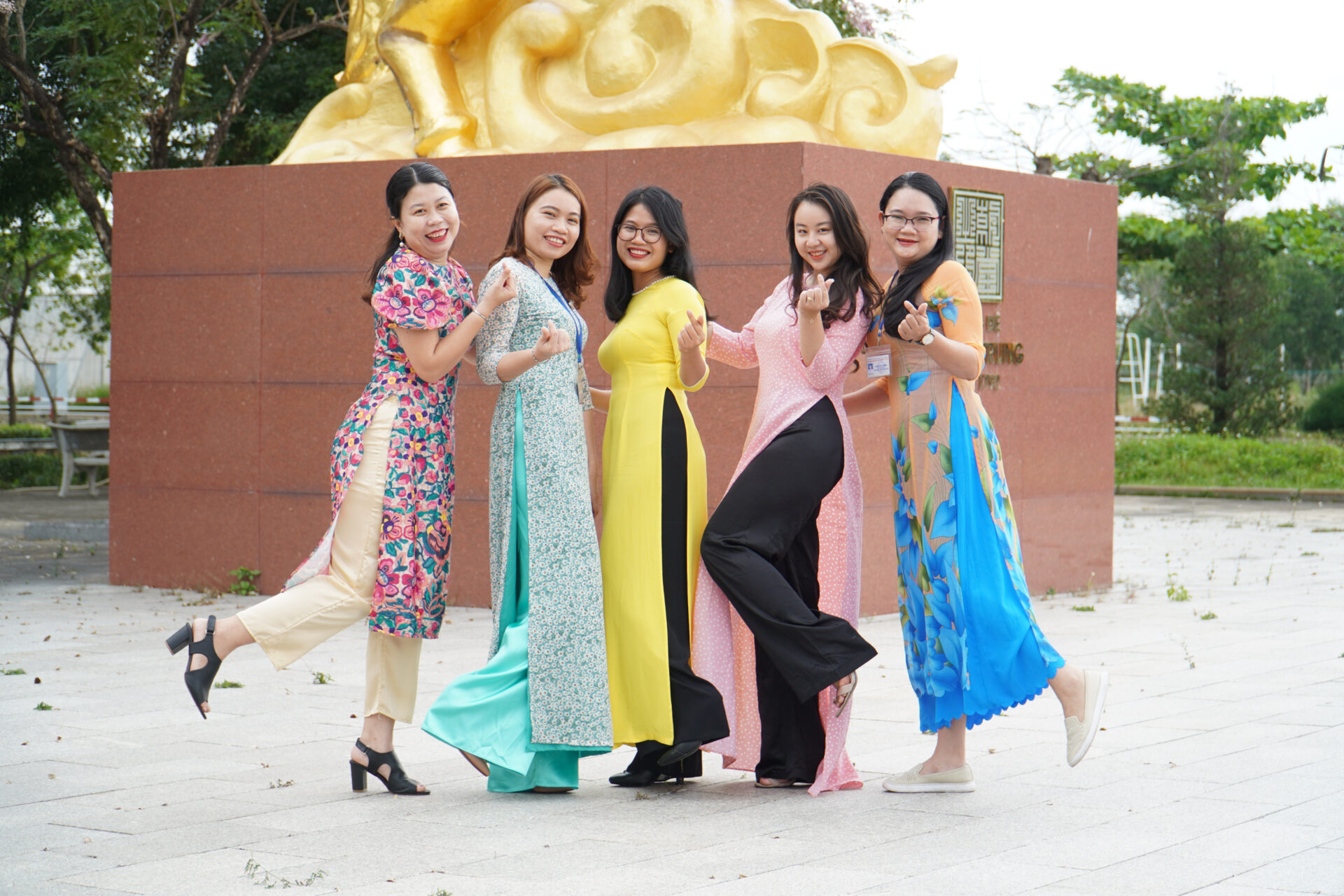 Áo dài - Tinh hoa vẻ đẹp người phụ nữ Việt Nam 3 anh 8