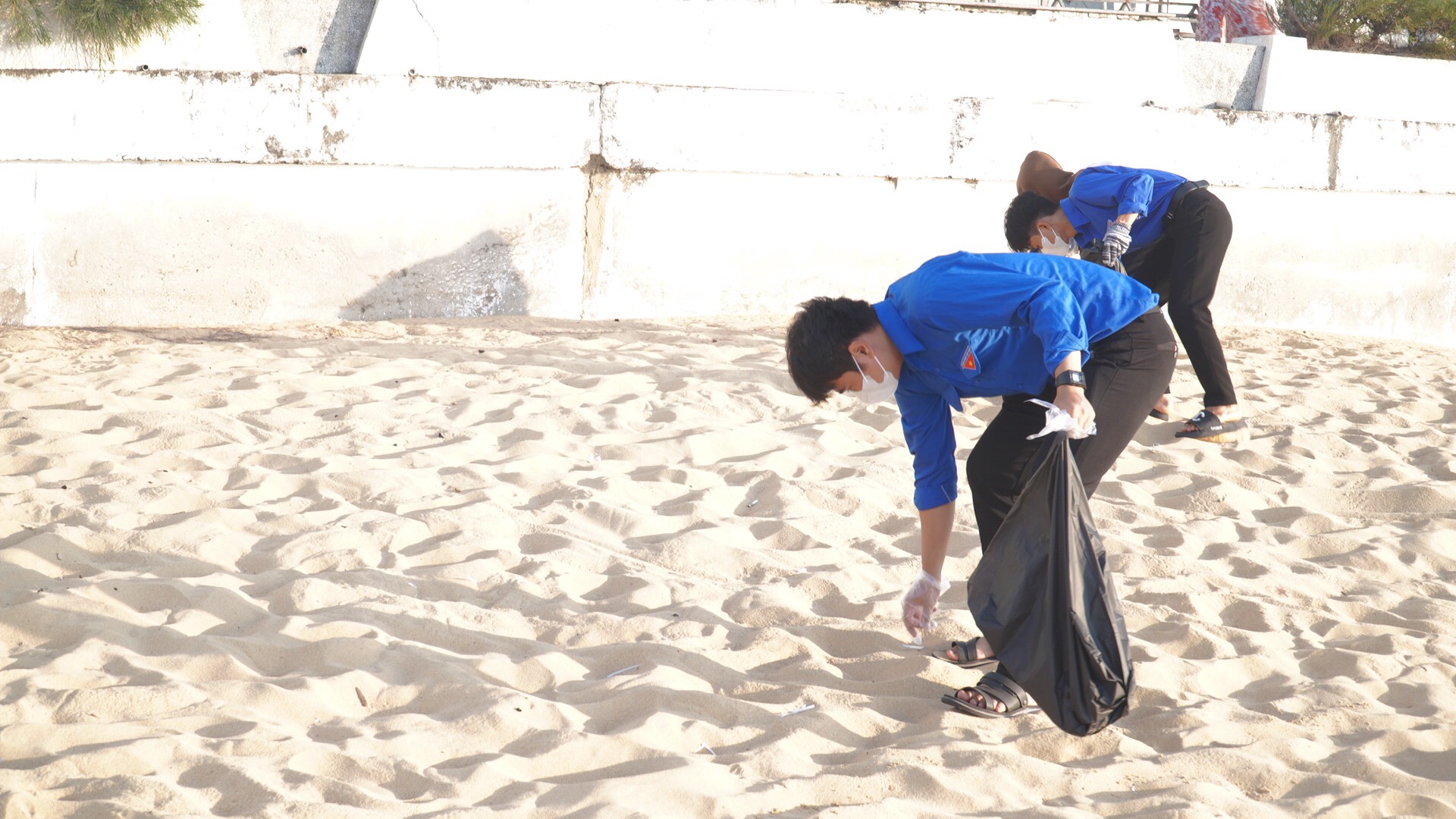 Chương trình "Ngày Chủ nhật xanh lần thứ II" chung tay làm sạch bãi biển Quy Nhơn 2 Đoàn Trường ĐH Quang Trung, Ngày Chủ nhật xanh,