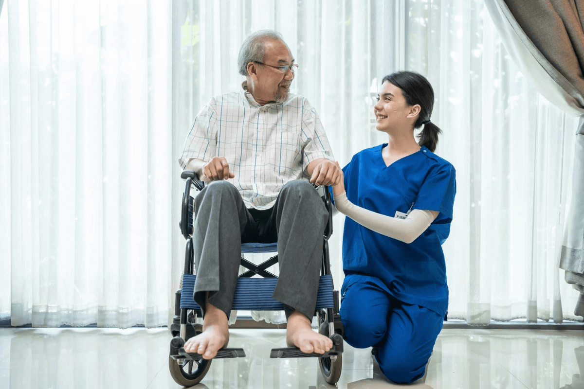 So sánh ngành dược và điều dưỡng 2 Nganh Dieu Duong Hay Hoc Nganh Duoc