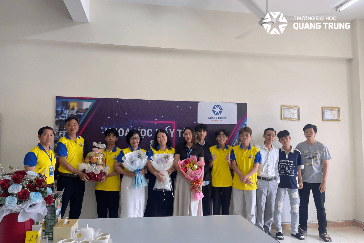 Cựu sinh viên và sinh viên Khoa Khoa học Máy tính và Công nghệ Thông tin chúc mừng Ngày Nhà giáo Việt Nam 20/11 4 Ngay Nha Giao Viet Nam 20 11