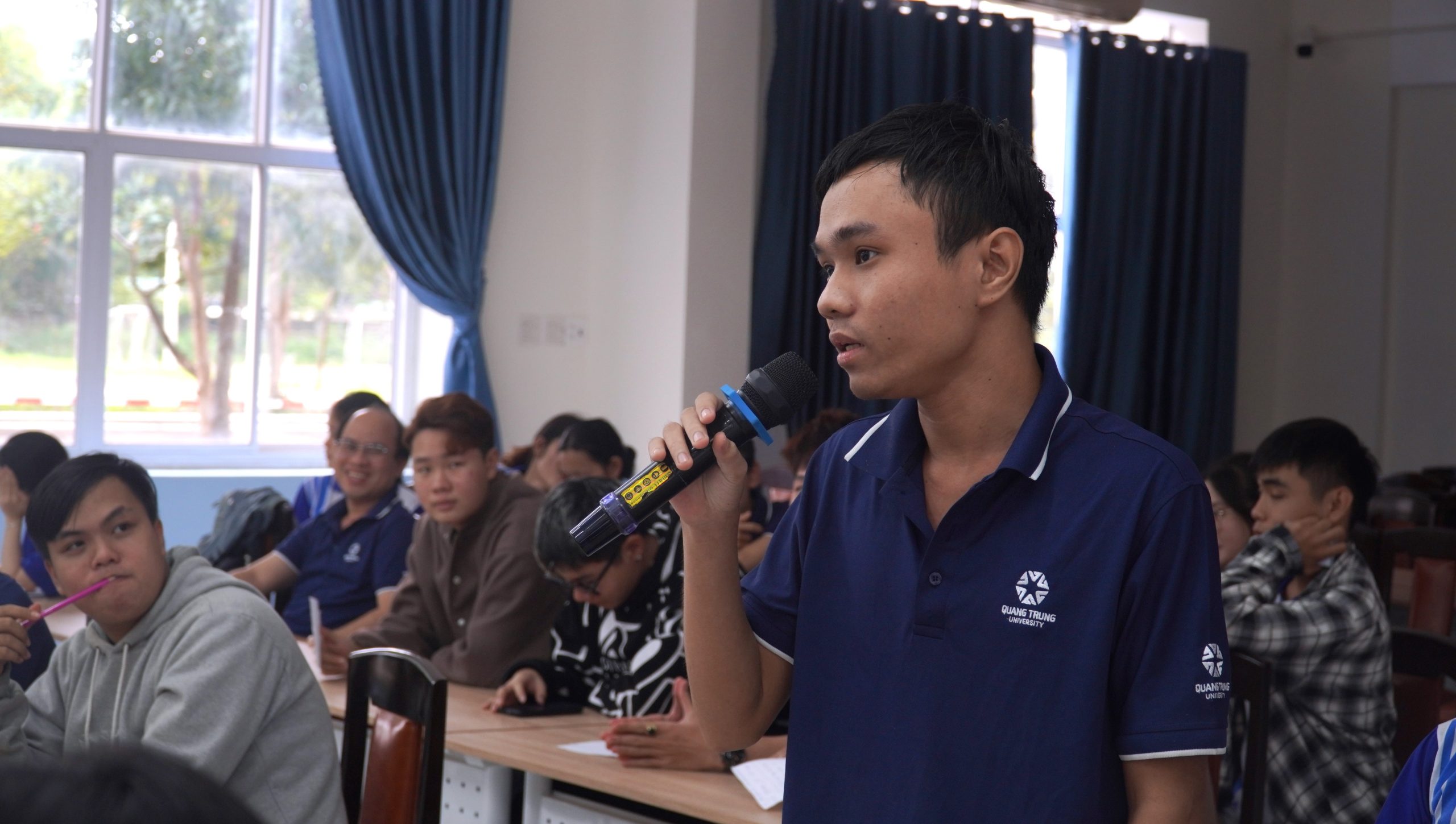 giáo dục giới tính cho sinh viên