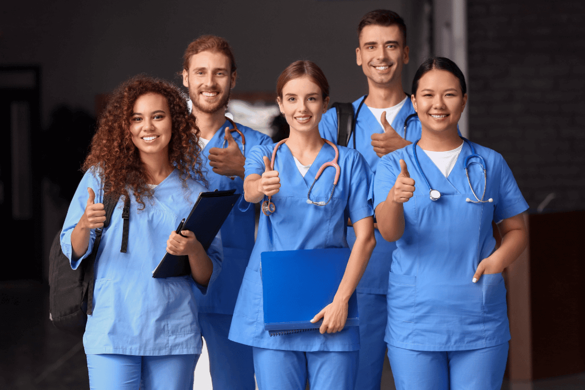 Ngành điều dưỡng học bao nhiêu năm? 3 Hoc Nganh Dieu Duong