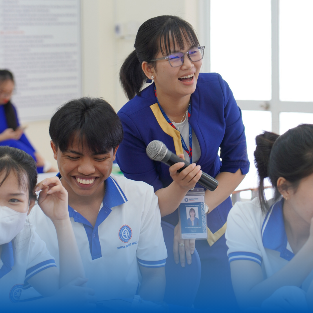 Một tiết học ngoại ngữ ở Trường Đại học Quang Trung sẽ như thế nào?