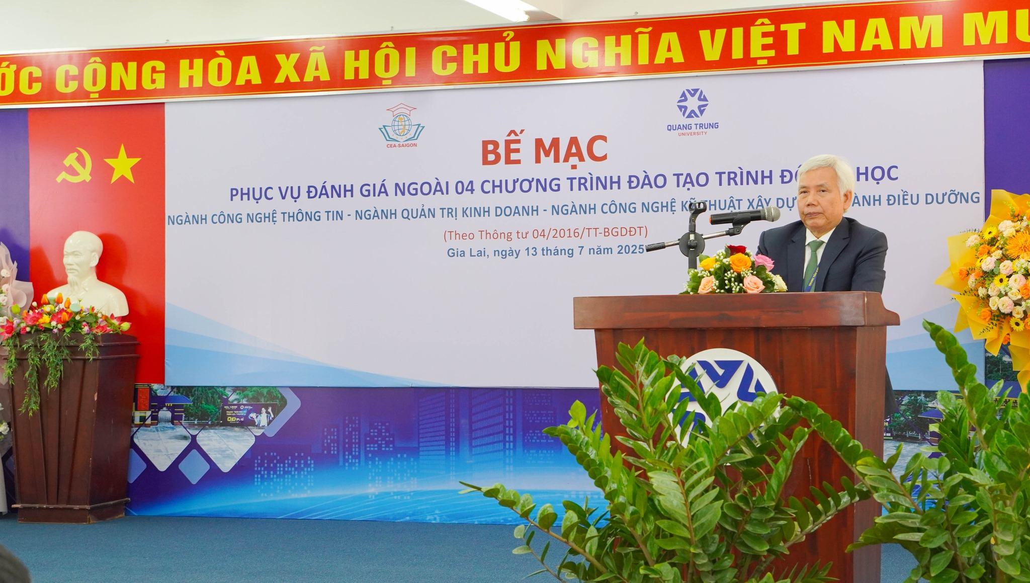Lễ bế mạc đánh giá ngoài tại QTUni: Dấu ấn cho chất lượng giáo dục 3 518273568 1140259661457078 5205571209499388053 N