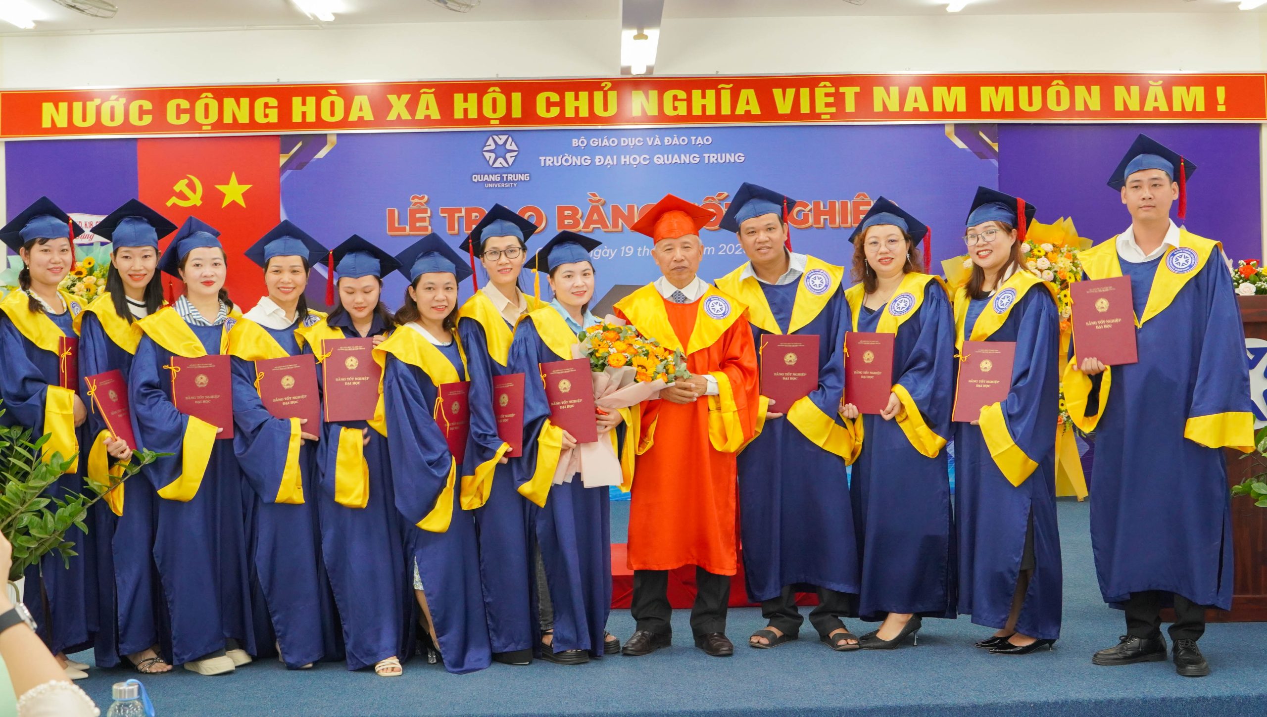 Lễ tốt nghiệp tại Trường Đại học Quang Trung 4 Dsc05131