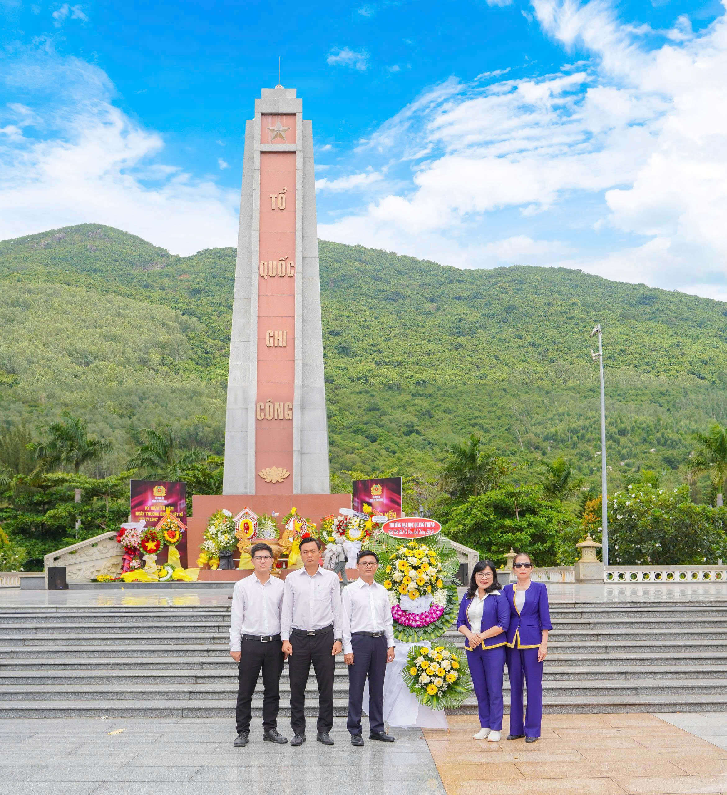 Dâng hương tưởng niệm 78 năm Ngày Thương binh - Liệt sĩ 27/7