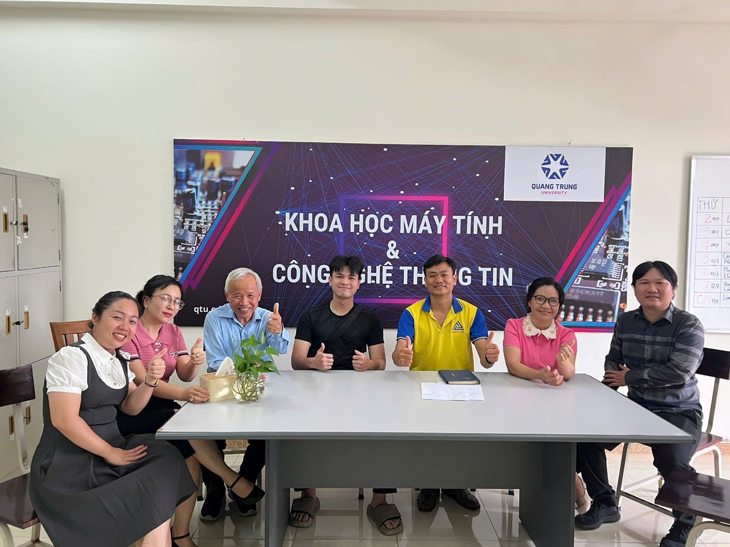 Chào mừng tân sinh viên đầu tiên ngành Công nghệ thông tin K20 năm học 2025-2026