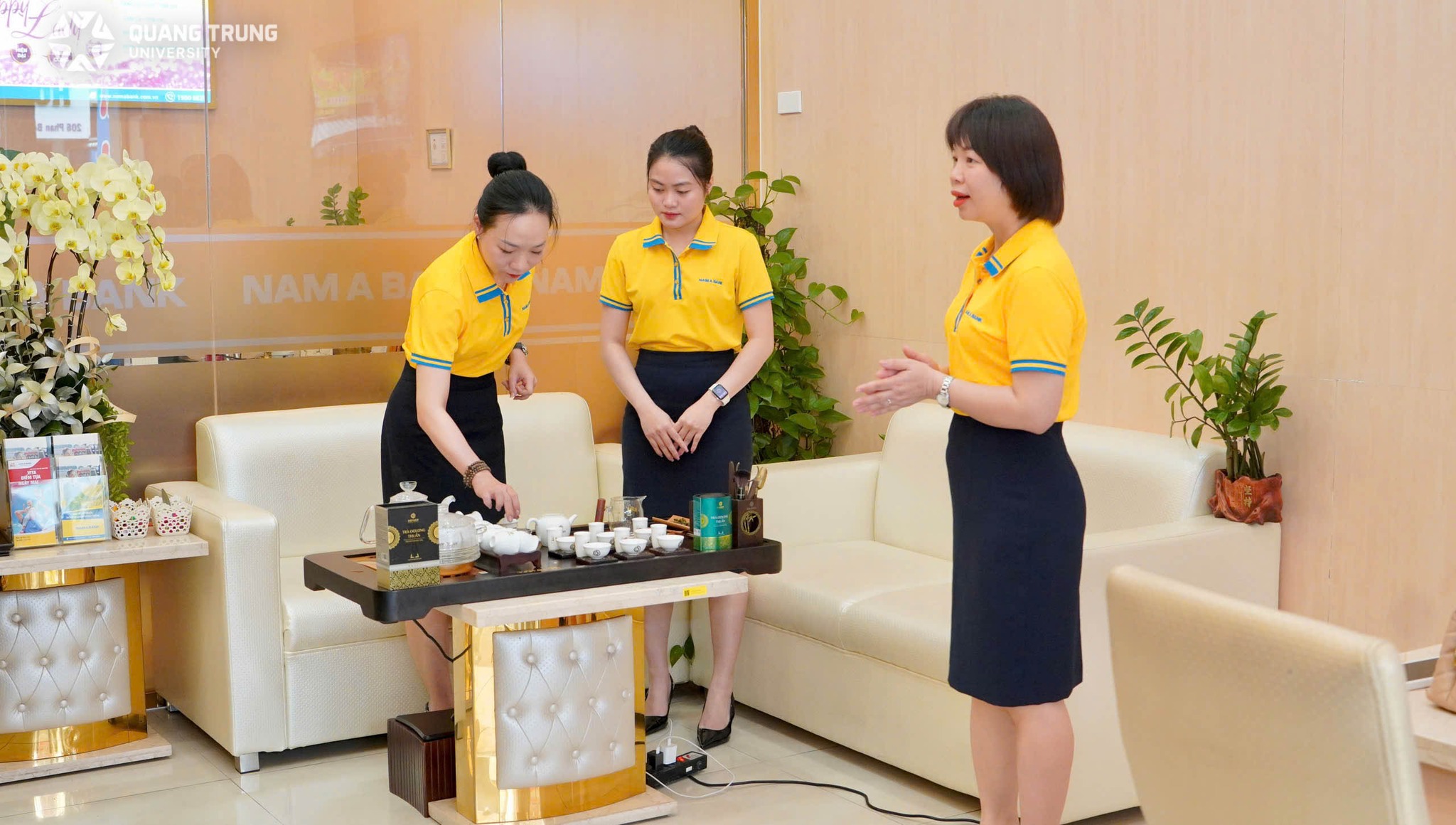 Sinh viên QTU trải nghiệm thực tế nghề Tài chính – Kế toán tại Nam A Bank Quy Nhơn 10 572275733 1231210825695294 479198522987791512 N